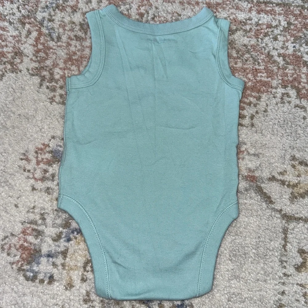 Old Navy Navy/Teal/Yellow Starfish Print 3-Pack Sleeveless Bodysuit | 6-12M